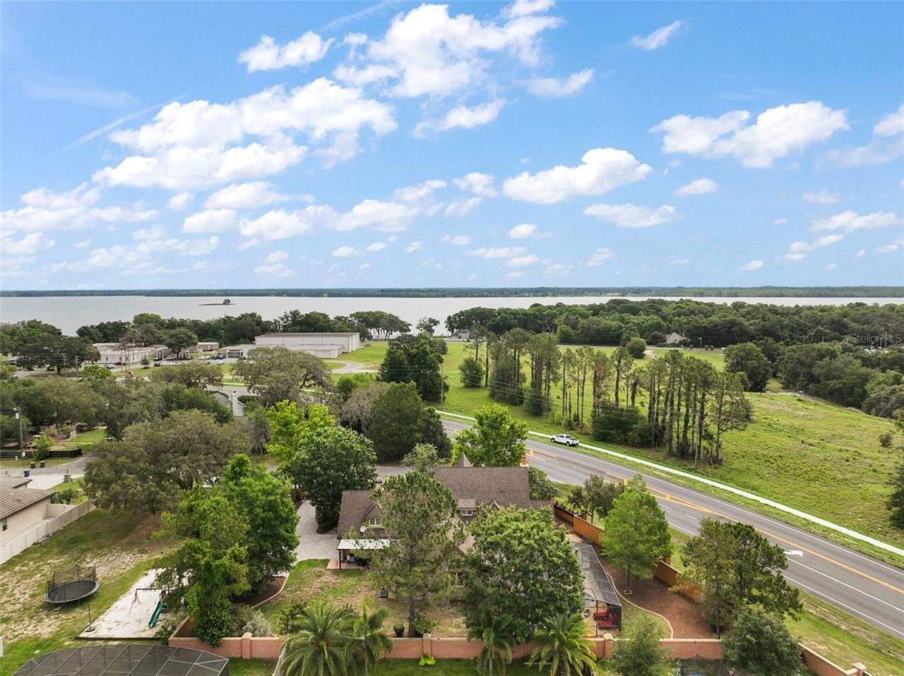 707 S Dixie Drive, Howey in the Hills, FL 34737 Photo