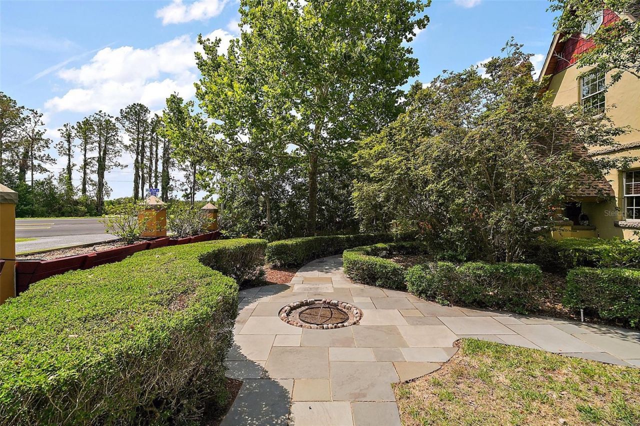 707 S Dixie Drive, Howey in the Hills, FL 34737 Photo