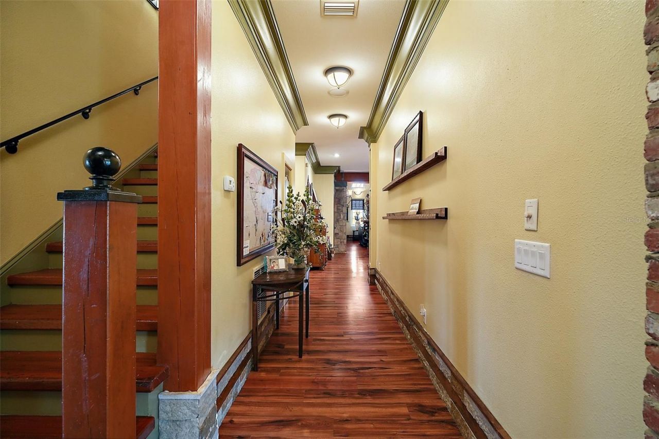 707 S Dixie Drive, Howey in the Hills, FL 34737 Photo