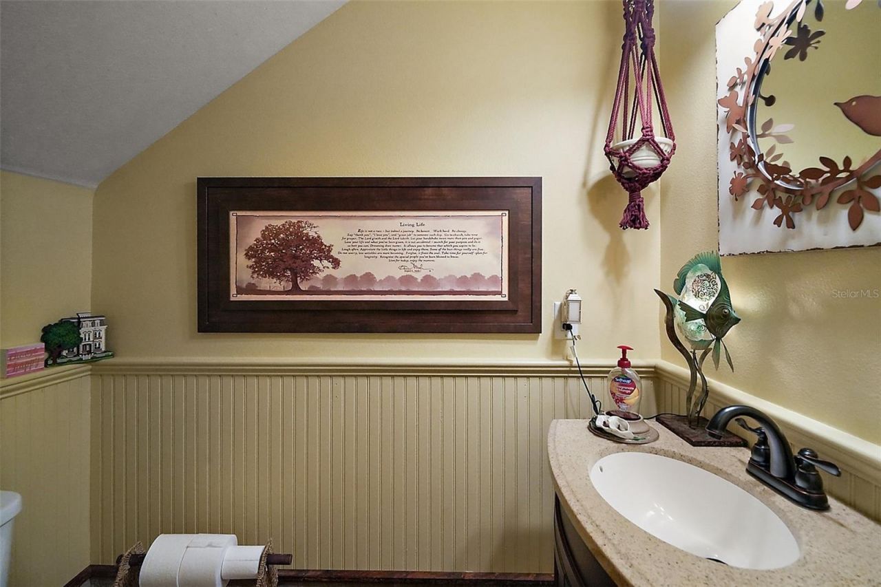 707 S Dixie Drive, Howey in the Hills, FL 34737 Photo