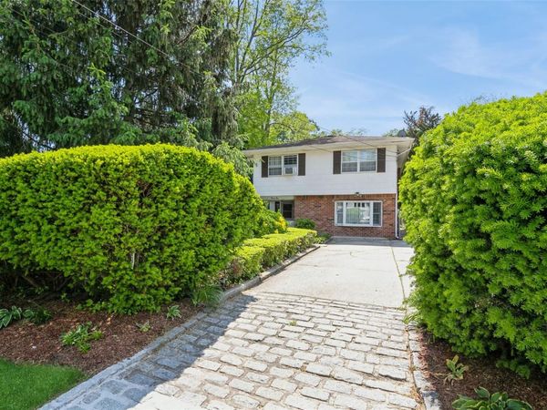 22 Landscape Drive, Wheatley Heights, NY 11798