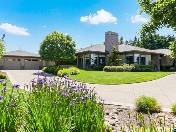 840 Sahalee Ct SE, Salem, OR 97306