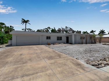 130 N ADAMS DRIVE, SARASOTA, FL 34236