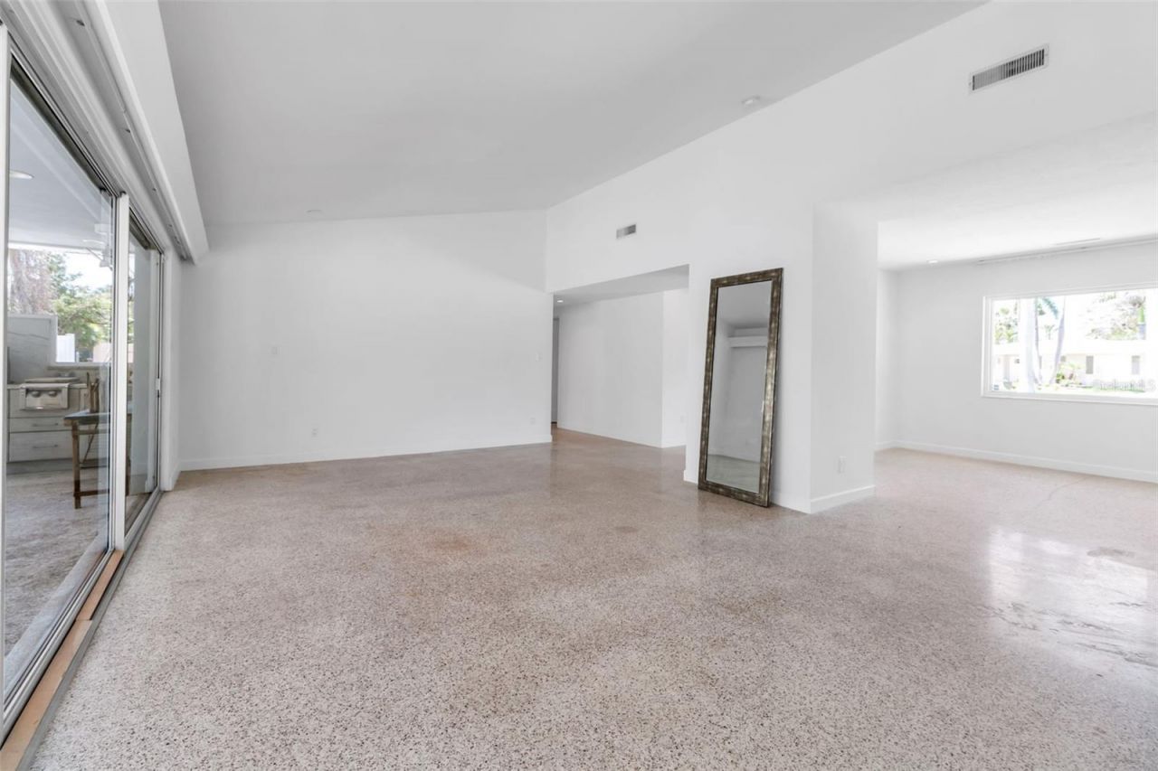 130 N Adams Drive, Sarasota, FL 34236 Photo