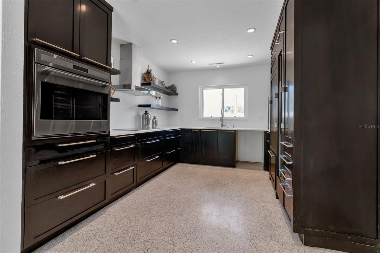 130 N Adams Drive, Sarasota, FL 34236 Photo