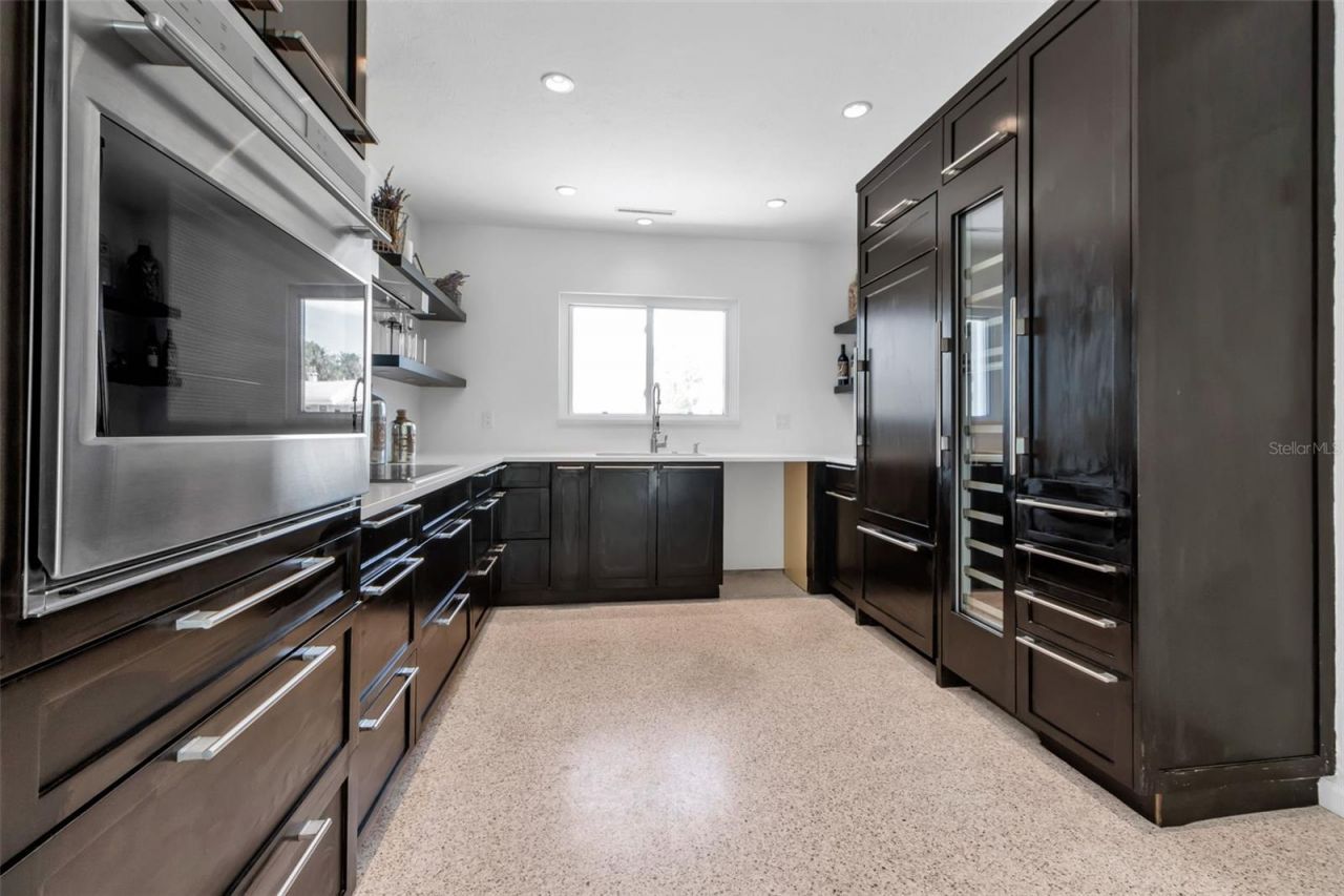 130 N Adams Drive, Sarasota, FL 34236 Photo