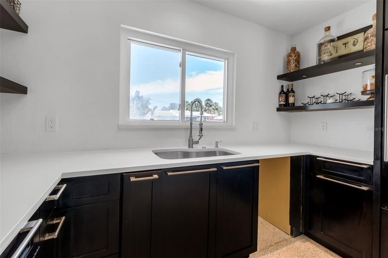 130 N Adams Drive, Sarasota, FL 34236 Photo