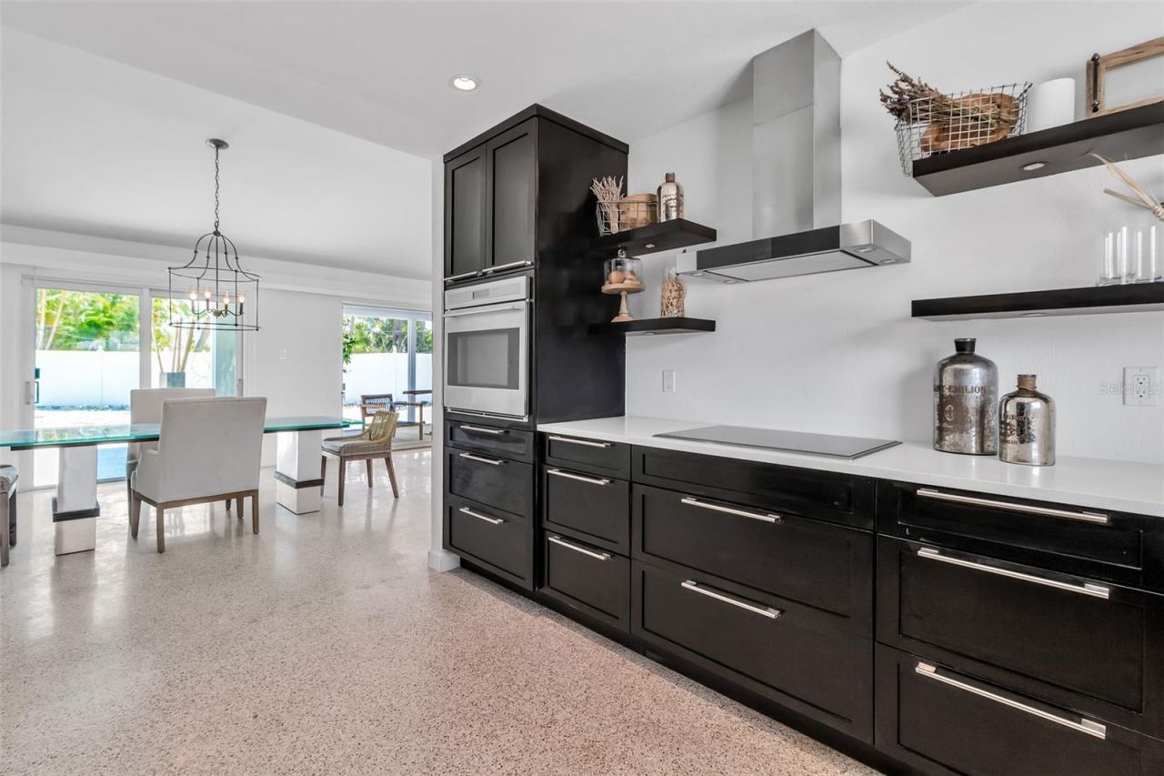 130 N Adams Drive, Sarasota, FL 34236 Photo