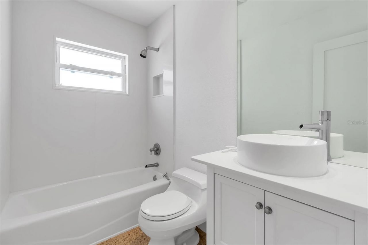 130 N Adams Drive, Sarasota, FL 34236 Photo