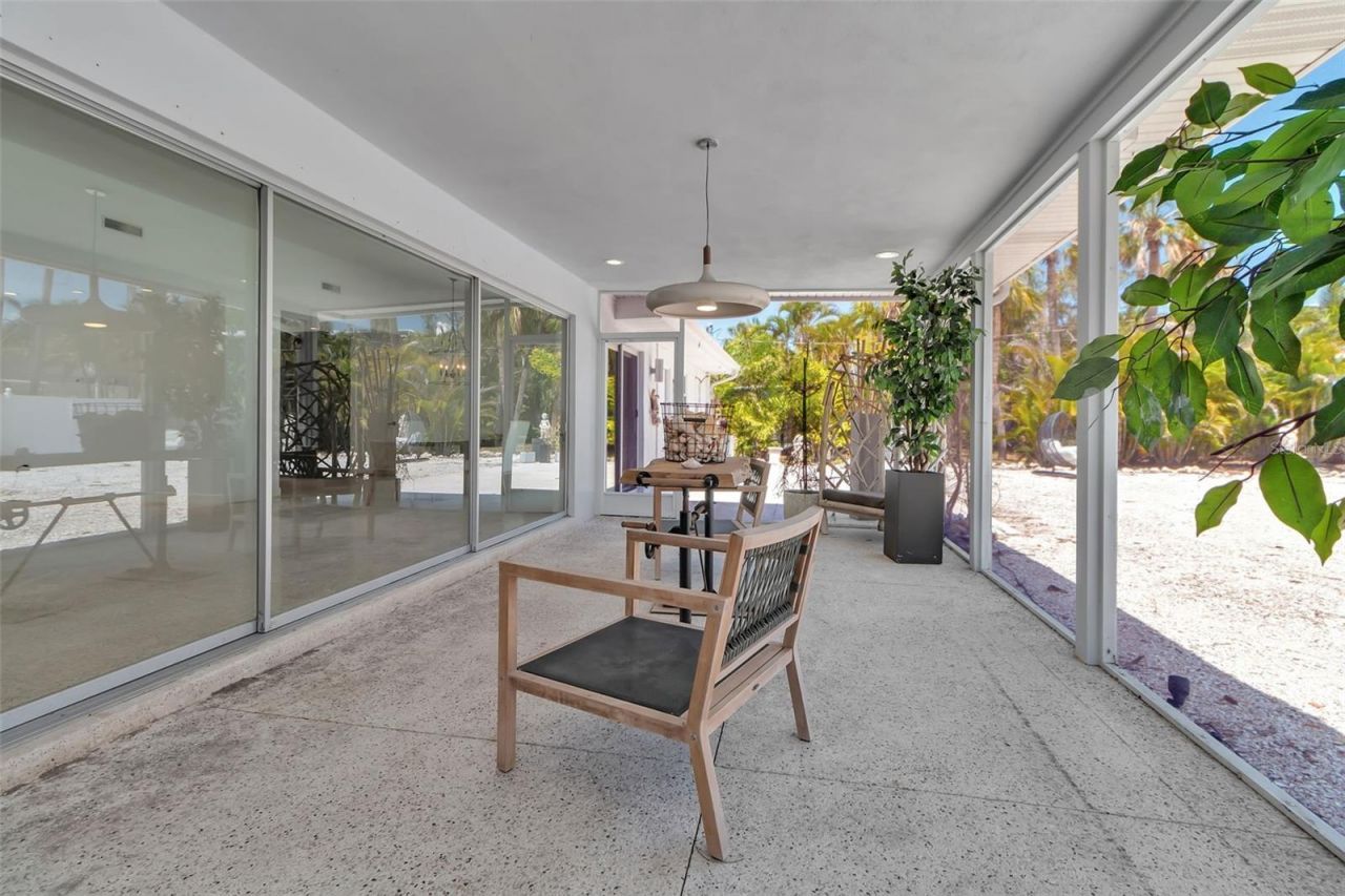 130 N Adams Drive, Sarasota, FL 34236 Photo