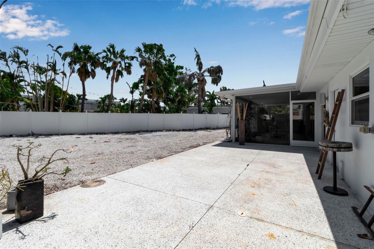 130 N Adams Drive, Sarasota, FL 34236 Photo