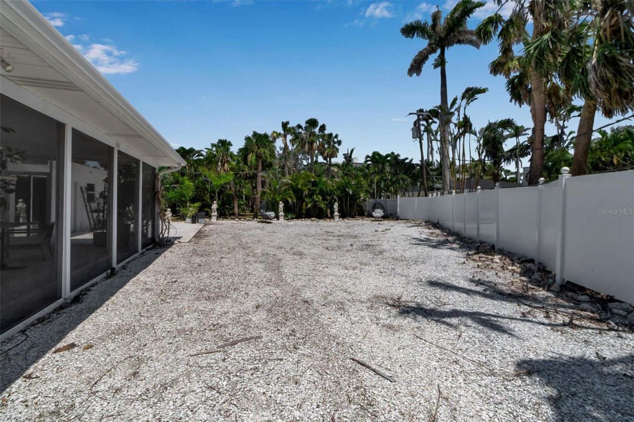 130 N Adams Drive, Sarasota, FL 34236 Photo