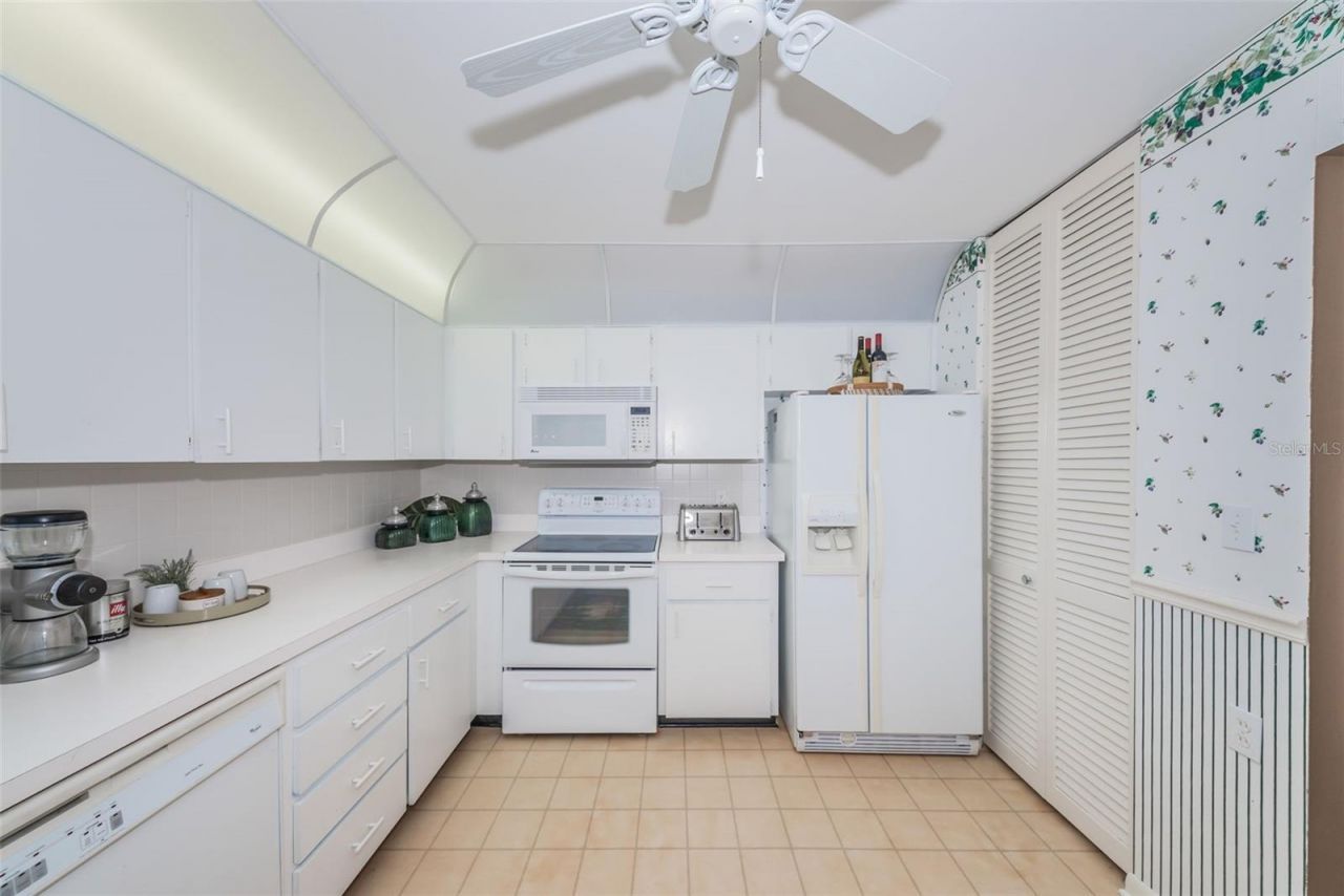 100 Bluff View Drive, Unit 514C, Belleair Bluffs, FL 33770 Photo