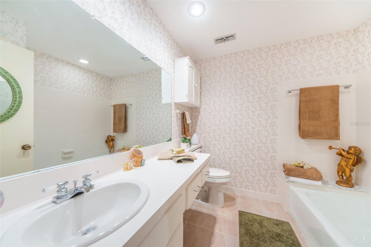 100 Bluff View Drive, Unit 514C, Belleair Bluffs, FL 33770 Photo