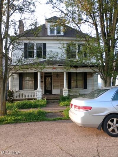 424 Elm Street, Martins Ferry, OH 43935 Main Photo