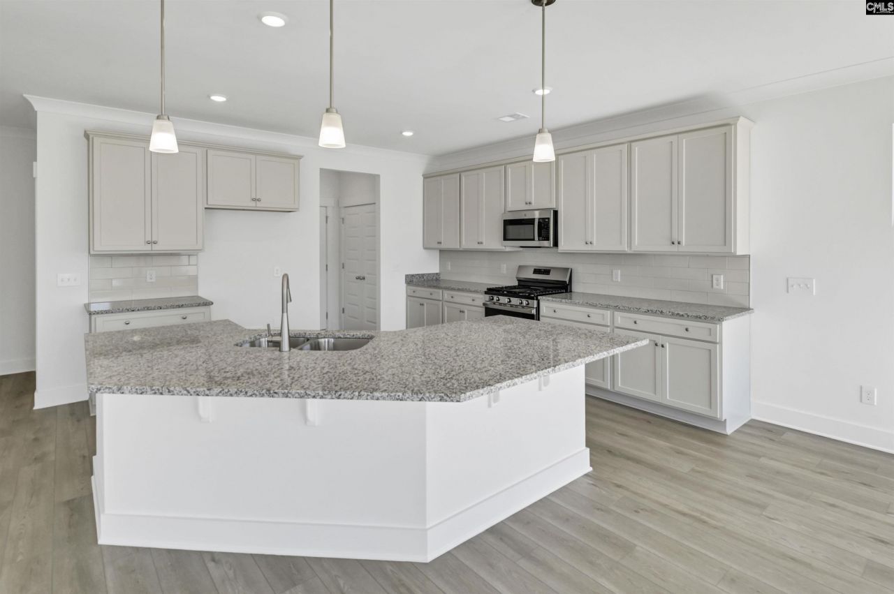 628 Thunder Gulch Avenue Photo 10