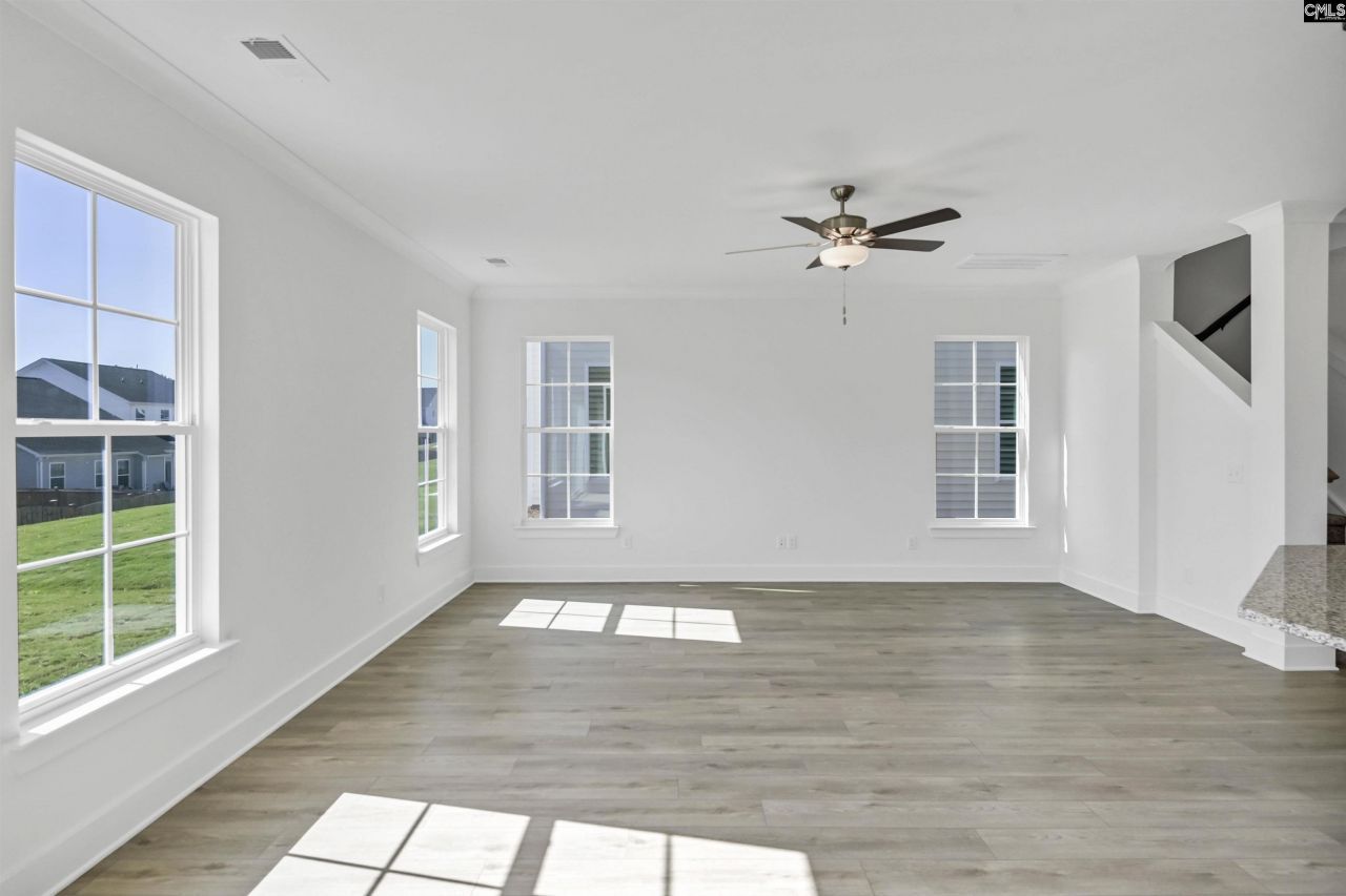 628 Thunder Gulch Avenue Photo 11