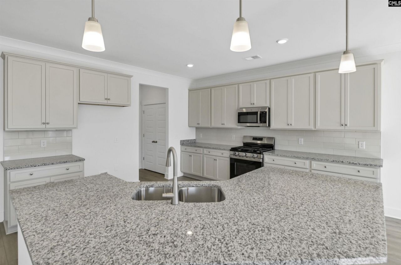 628 Thunder Gulch Avenue Photo 14