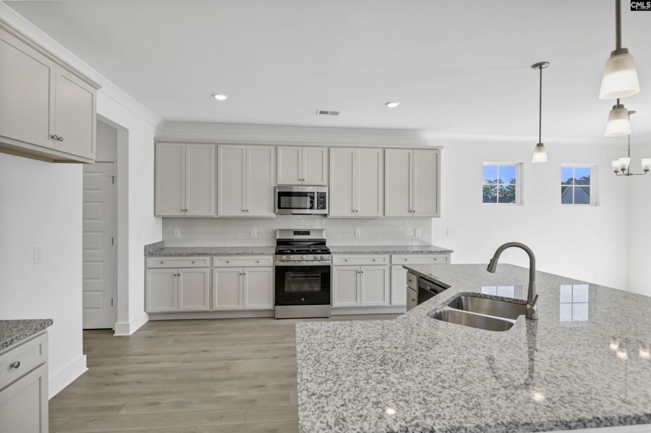 628 Thunder Gulch Avenue Photo 16