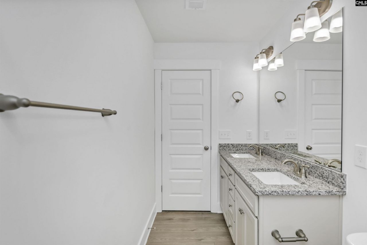 628 Thunder Gulch Avenue Photo 35