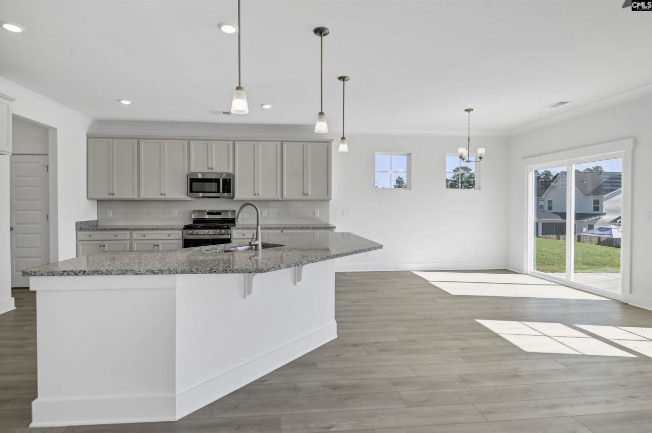 628 Thunder Gulch Avenue Photo 6