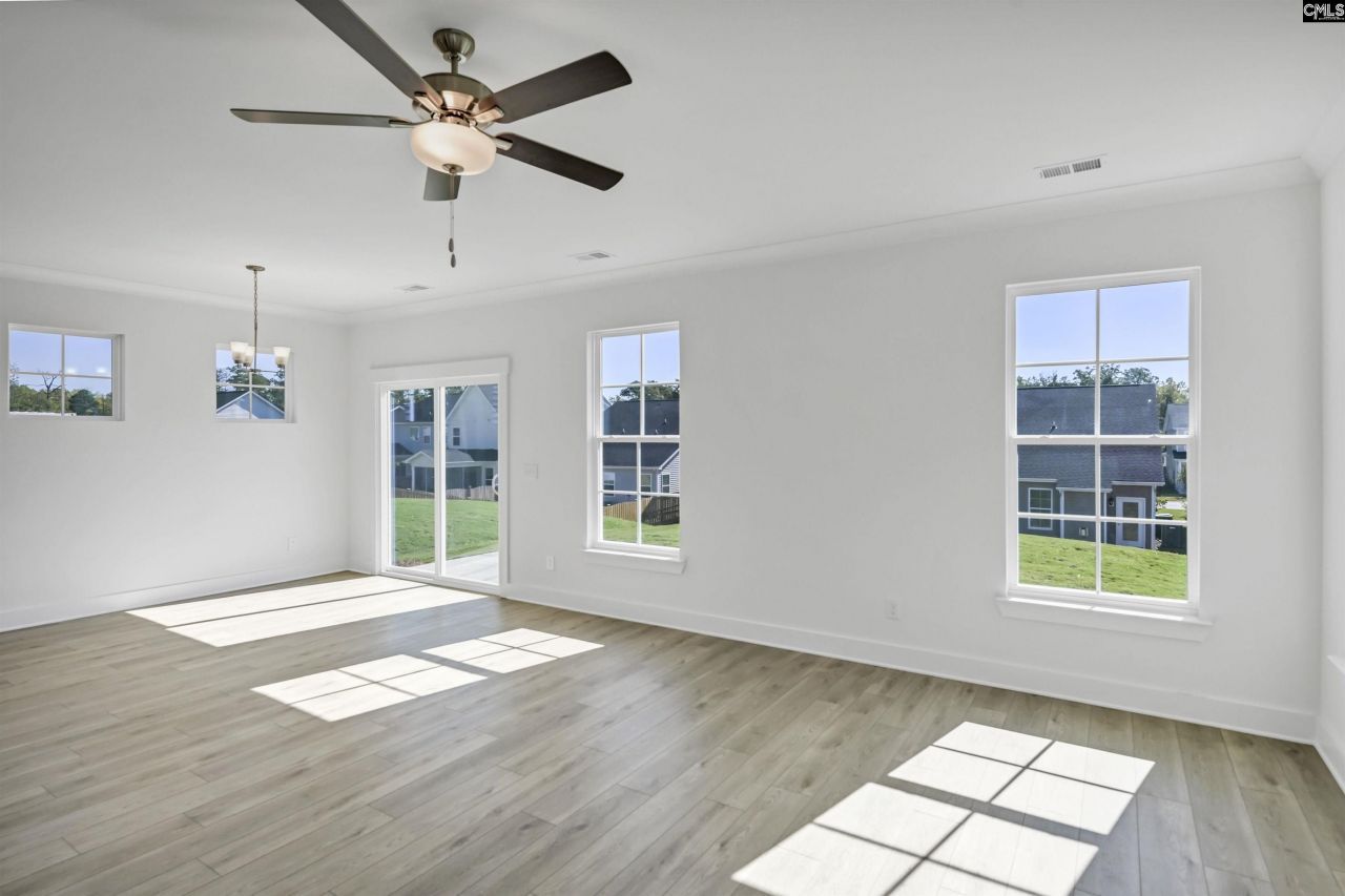 628 Thunder Gulch Avenue Photo 7