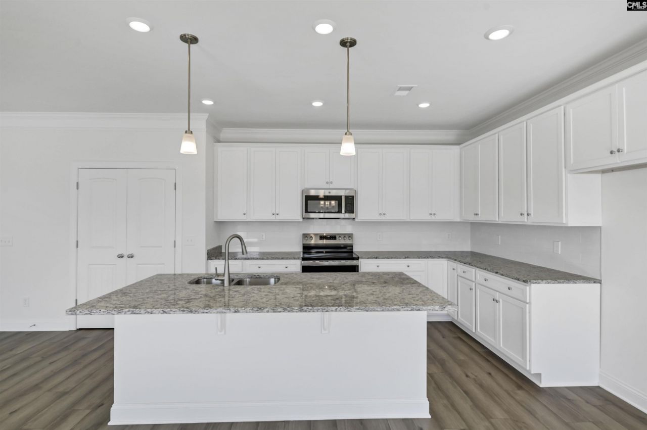 624 Thunder Gulch Avenue Photo 10