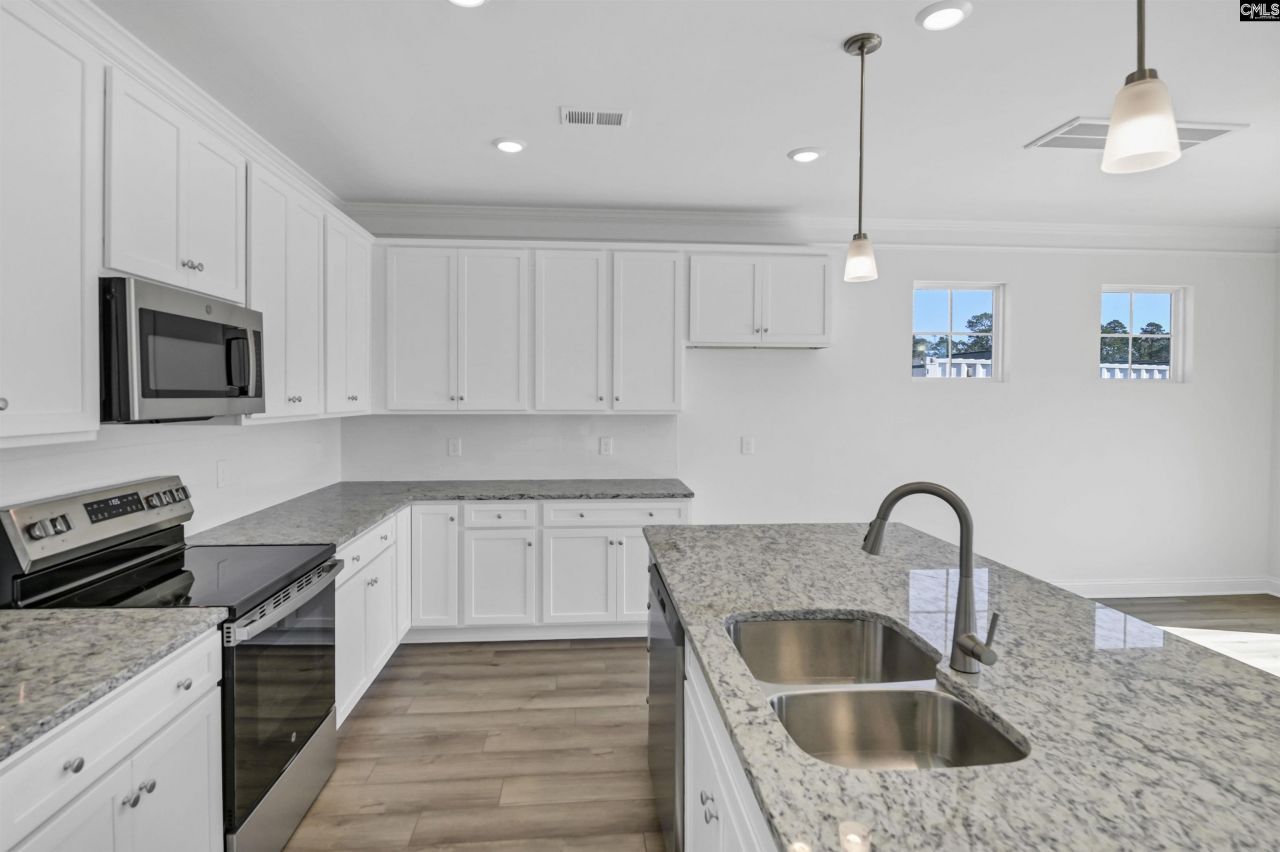 624 Thunder Gulch Avenue Photo 15