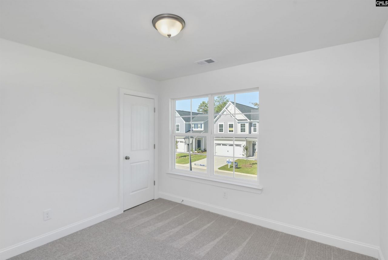 624 Thunder Gulch Avenue Photo 22