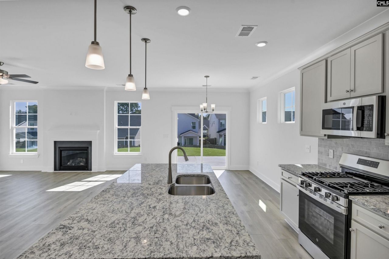 620 Thunder Gulch Avenue Photo 11