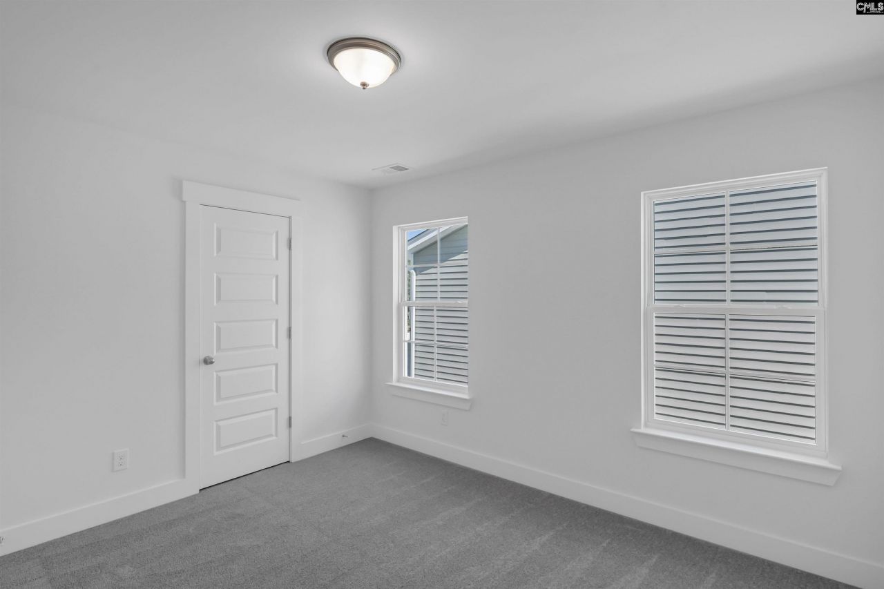 620 Thunder Gulch Avenue Photo 15