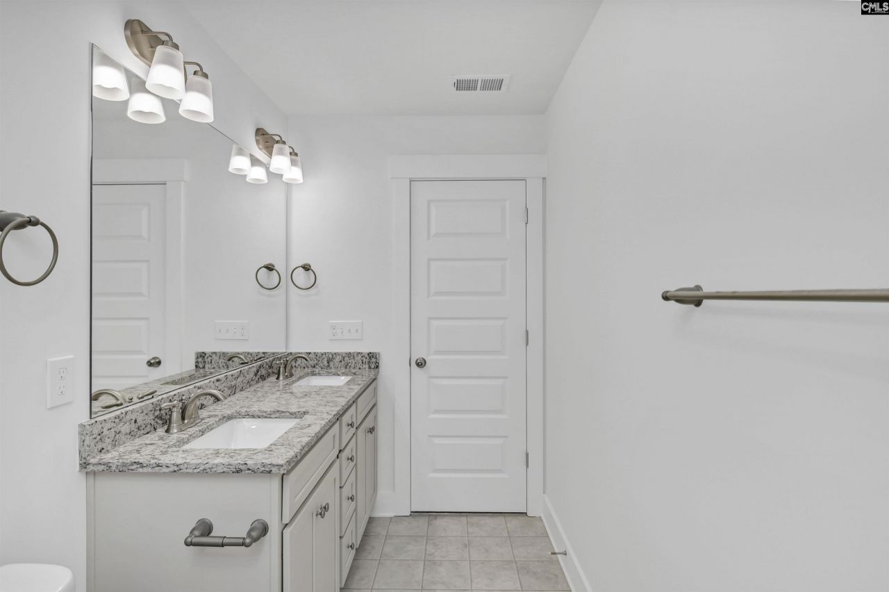 620 Thunder Gulch Avenue Photo 19