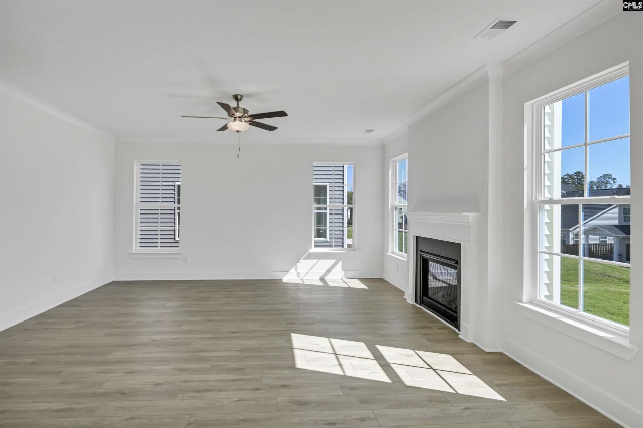 620 Thunder Gulch Avenue Photo 7