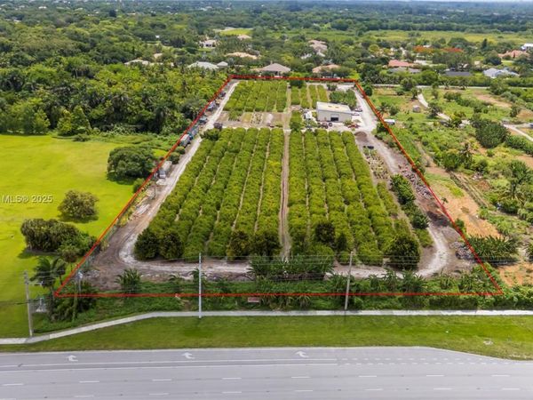 4077 SW 121st Ter, Davie, FL 33330