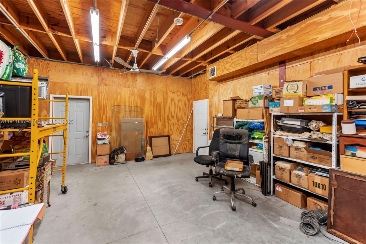 4077 SW 121st Ter, Davie, FL 33330 Photo