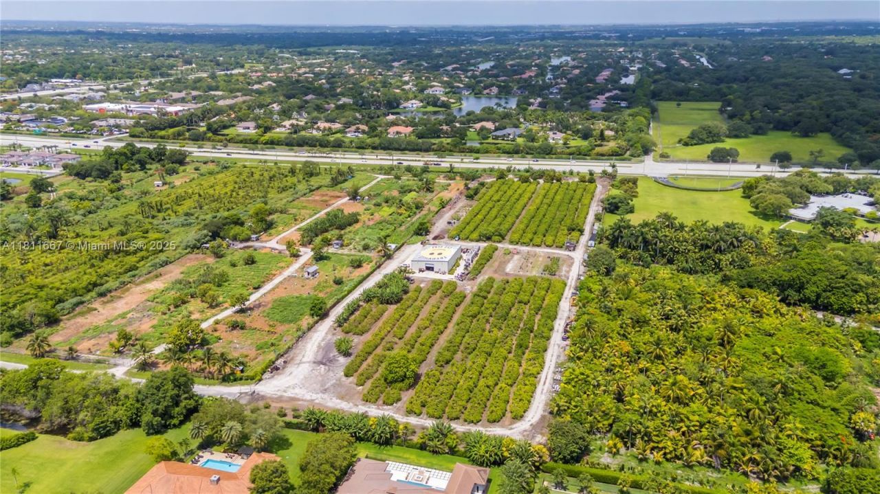 4077 SW 121st Ter, Davie, FL 33330 Photo