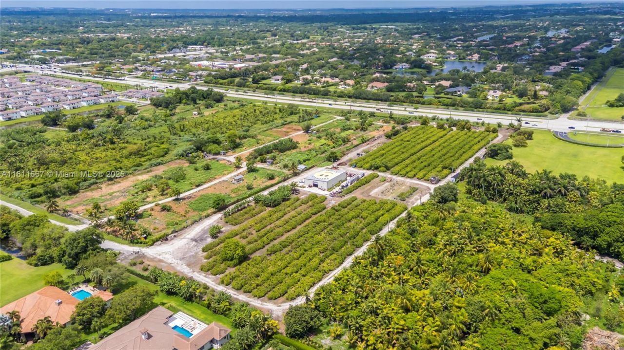 4077 SW 121st Ter, Davie, FL 33330 Photo