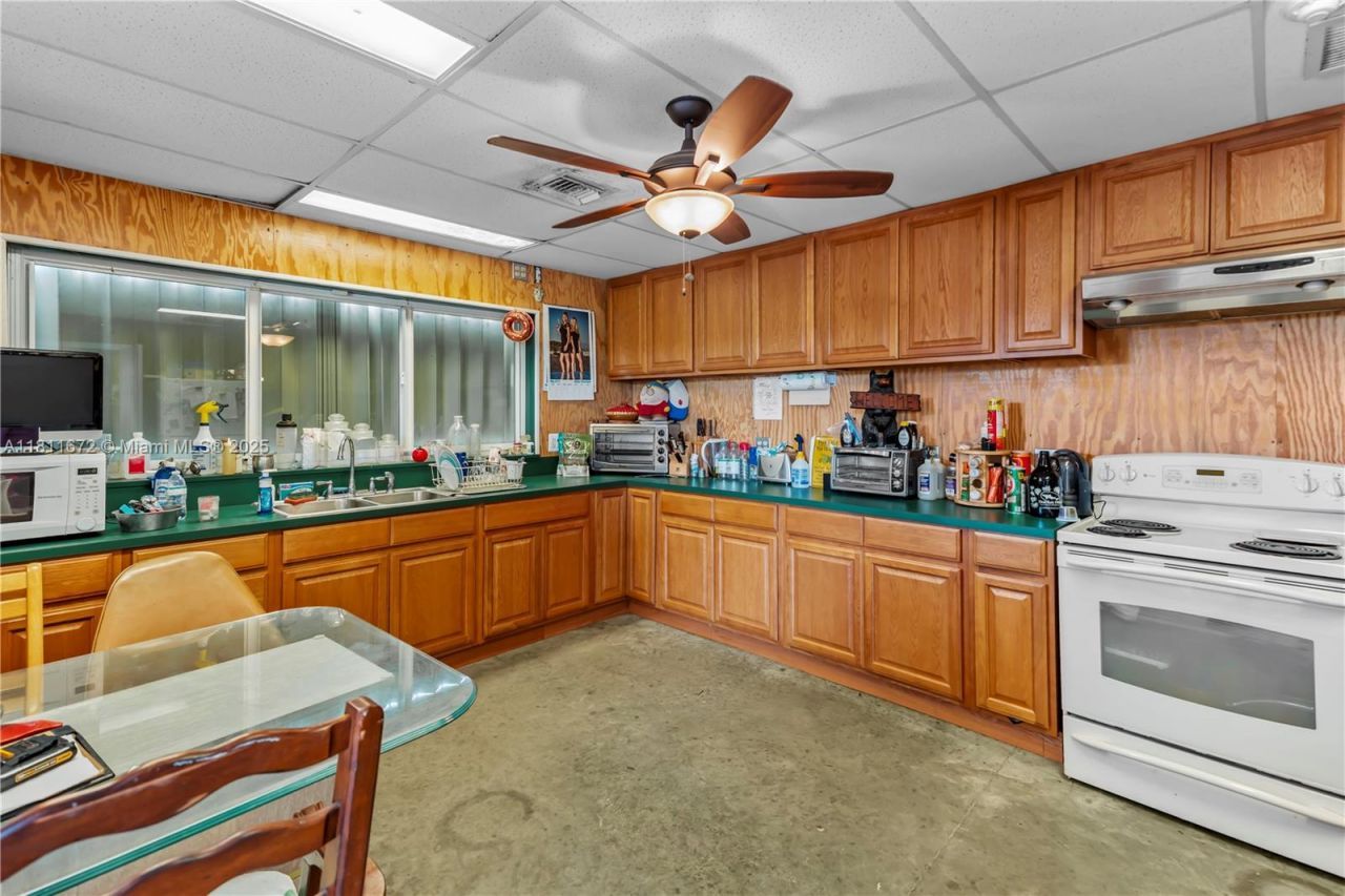 4077 SW 121st Ter, Davie, FL 33330 Photo