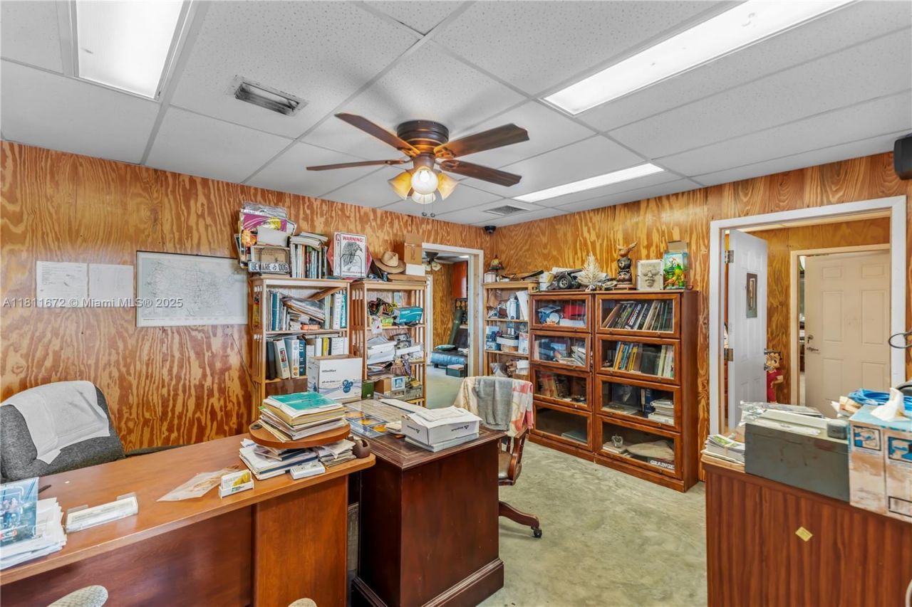 4077 SW 121st Ter, Davie, FL 33330 Photo