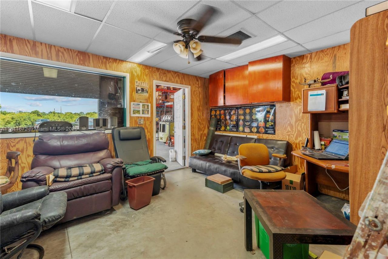 4077 SW 121st Ter, Davie, FL 33330 Photo