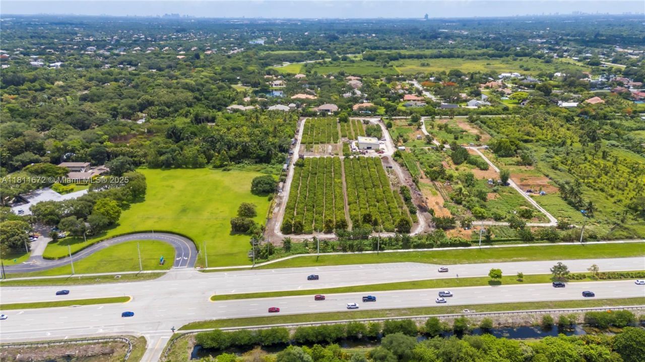 4077 SW 121st Ter, Davie, FL 33330 Photo