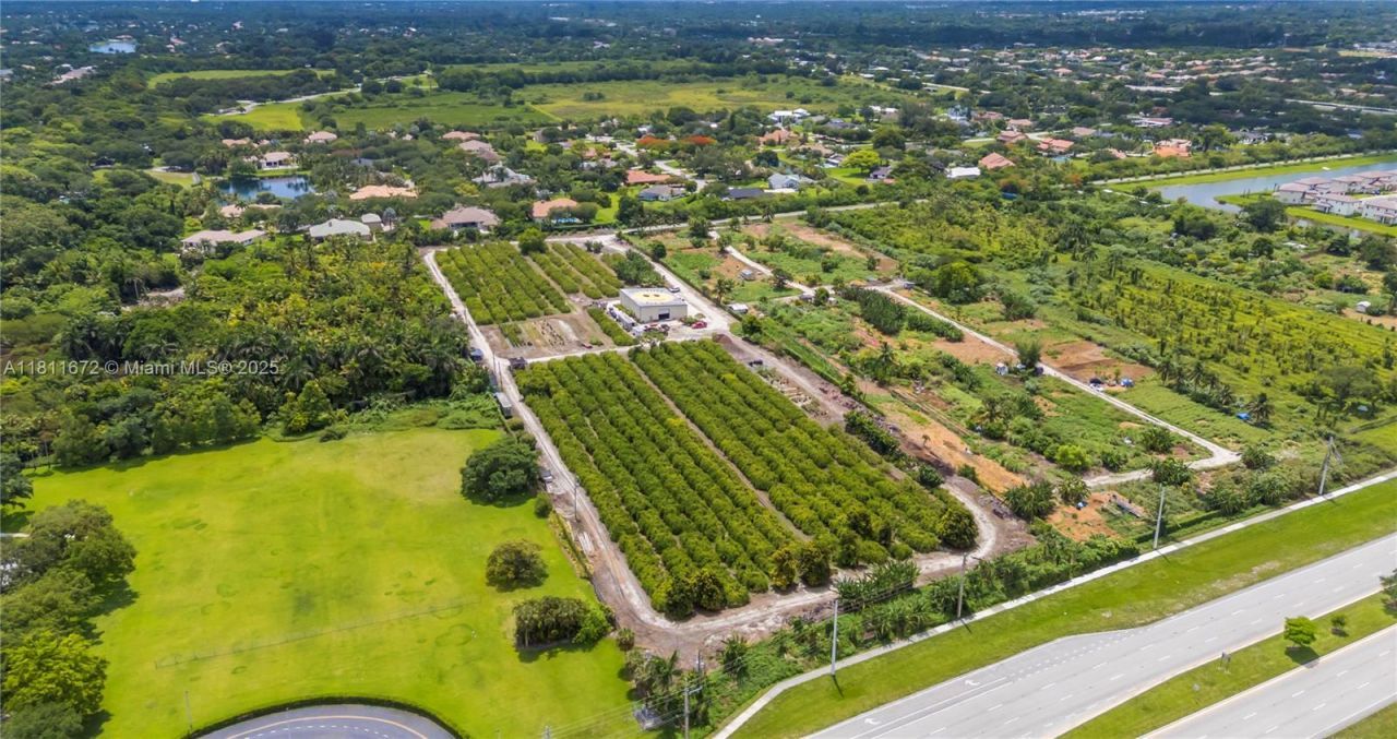 4077 SW 121st Ter, Davie, FL 33330 Photo