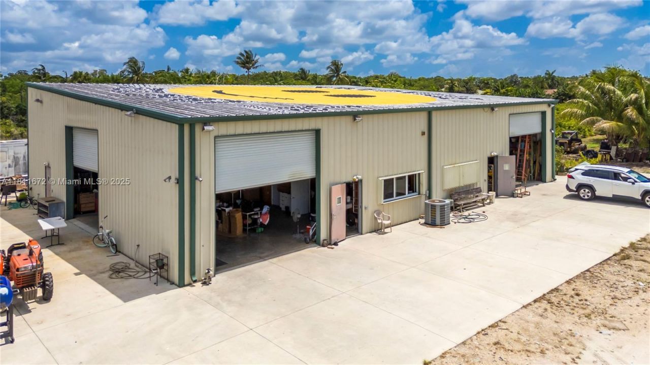 4077 SW 121st Ter, Davie, FL 33330 Photo