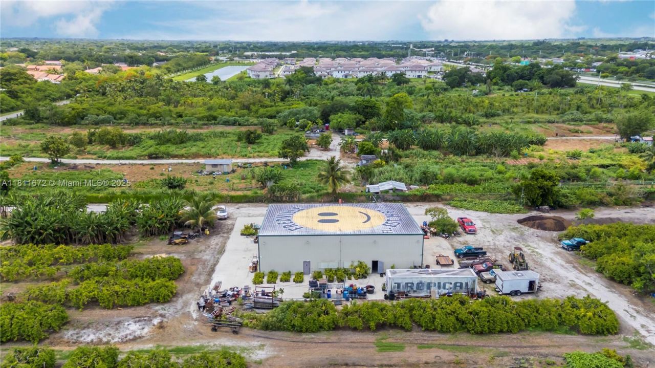 4077 SW 121st Ter, Davie, FL 33330 Photo