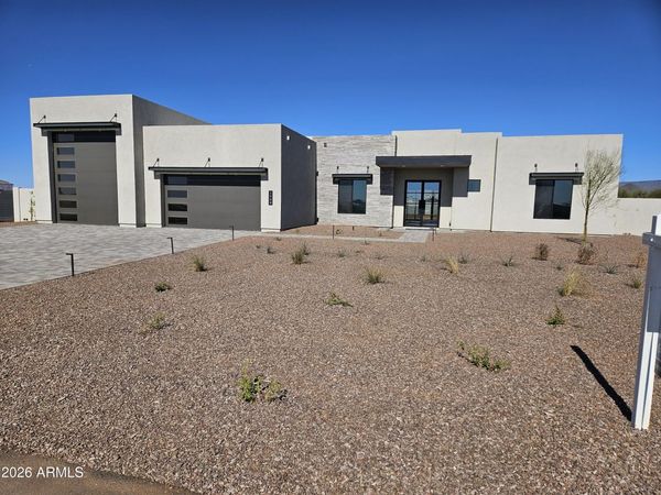 1904 E CREEK CANYON Road, Phoenix, AZ 85086