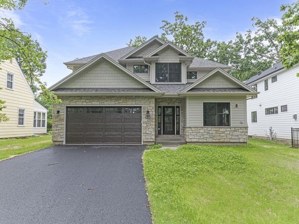 1672 Huntington Lane, Highland Park, IL 60035