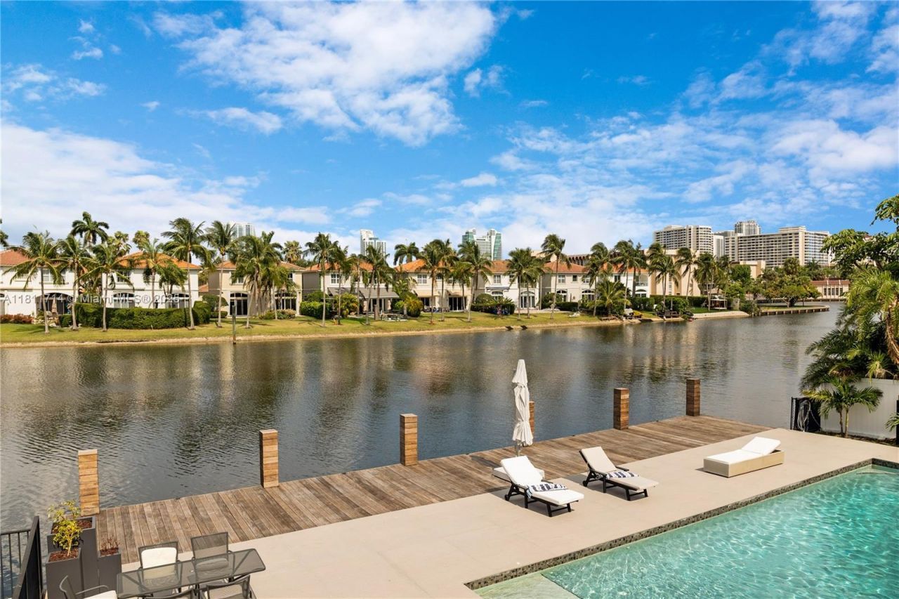 1601 Diplomat Pkwy, Hollywood, FL 33019 Photo