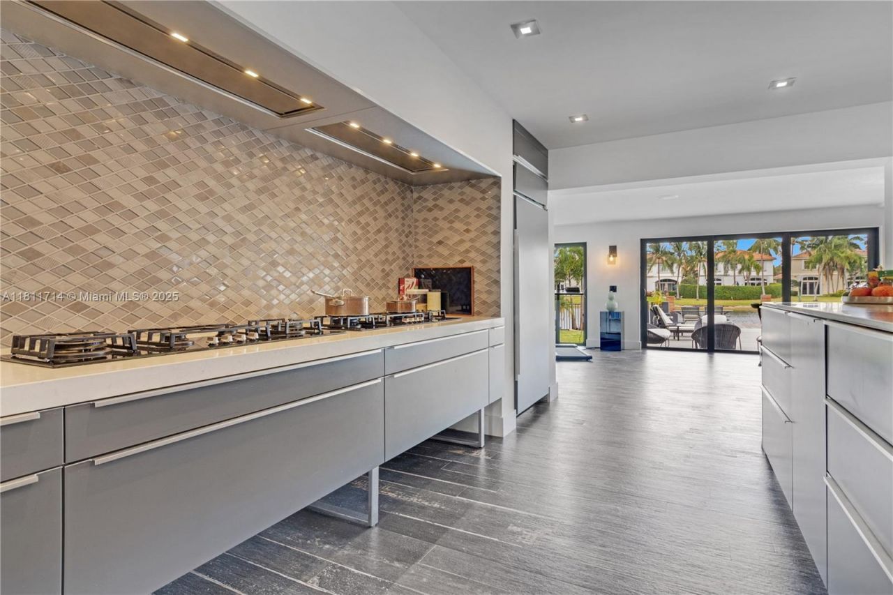 1601 Diplomat Pkwy, Hollywood, FL 33019 Photo