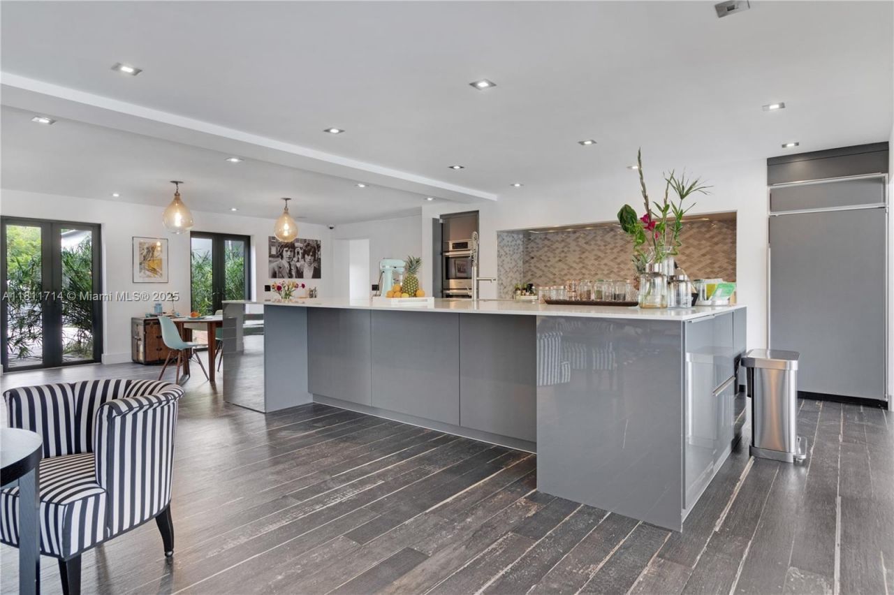 1601 Diplomat Pkwy, Hollywood, FL 33019 Photo