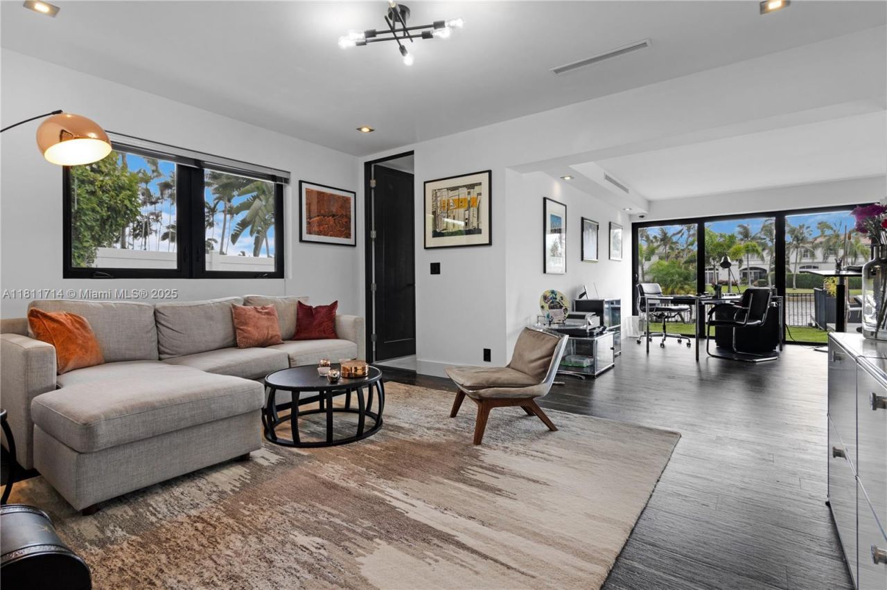 1601 Diplomat Pkwy, Hollywood, FL 33019 Photo